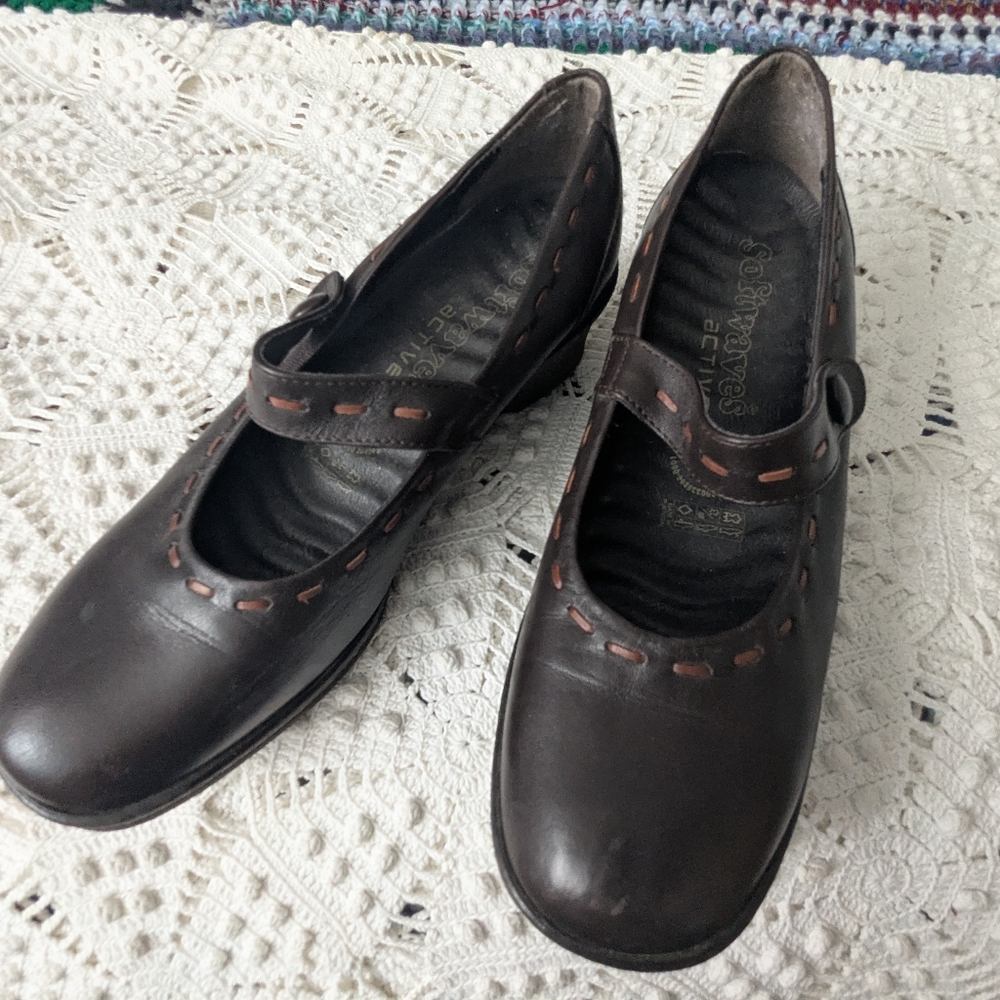 Softwaves active women shoes 6.5us leather